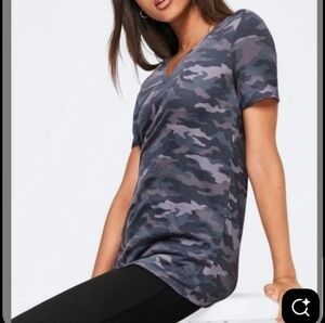 Victoria's Secret Pink Short Sleeve Camo Tee ** Large **